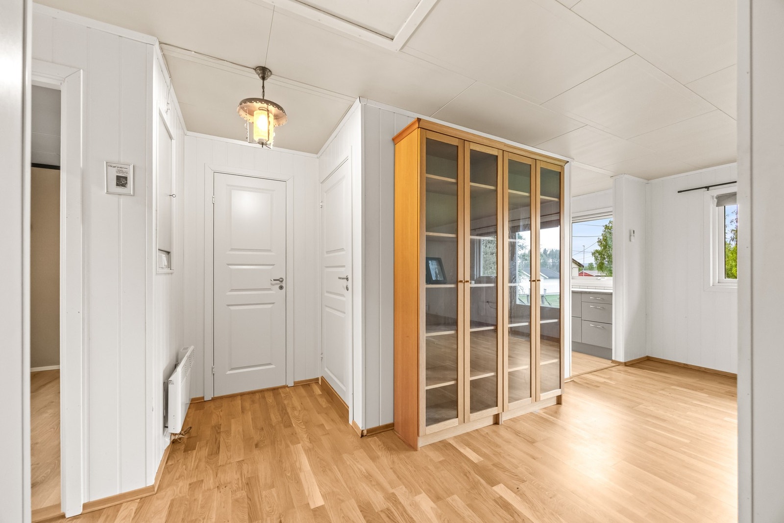 Boligen har separat baderom og toalettrom med adkomst fra gangen. Galleribilde