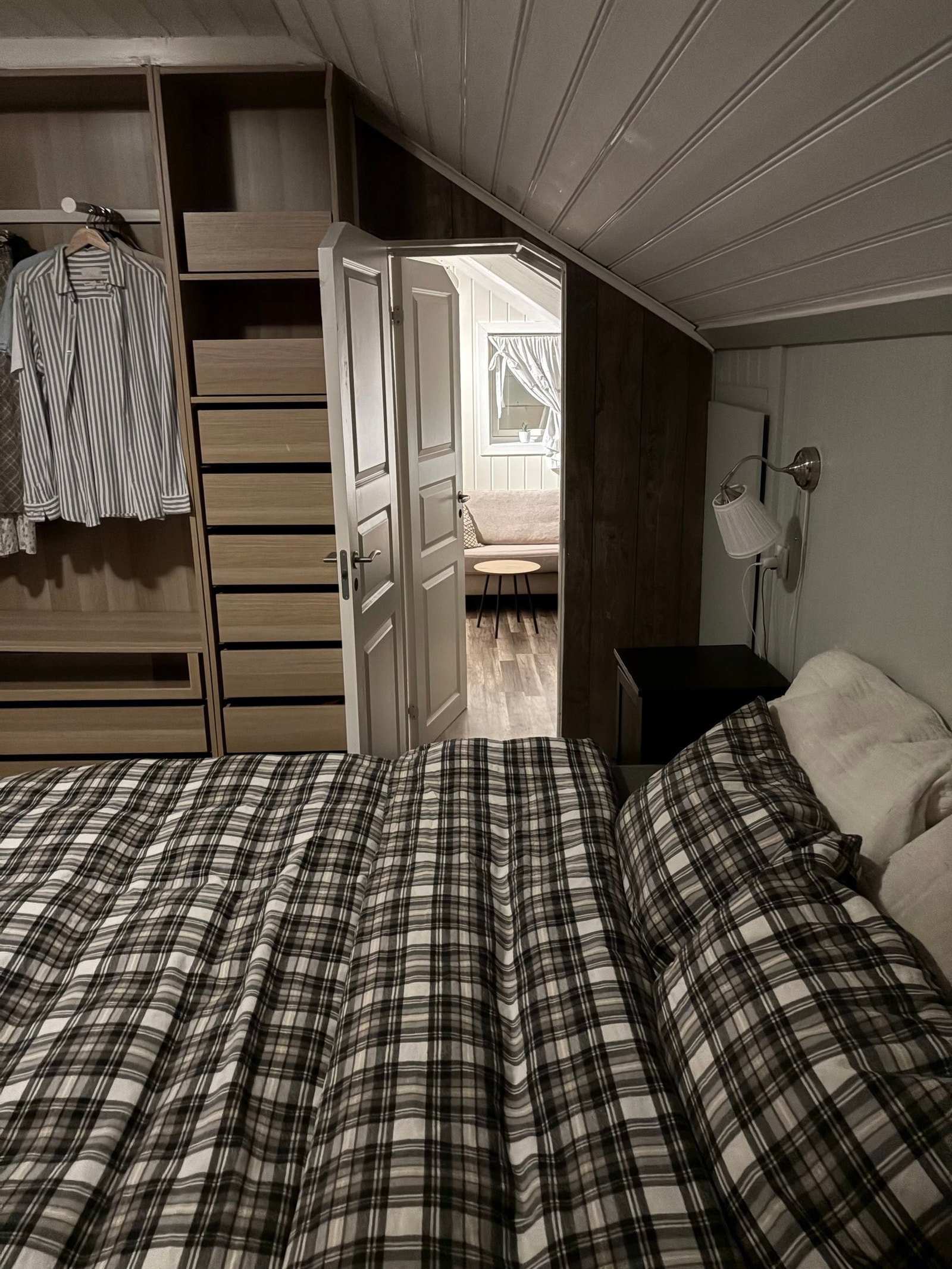 inngang til soverom 2 fra hovedsoverom Galleribilde
