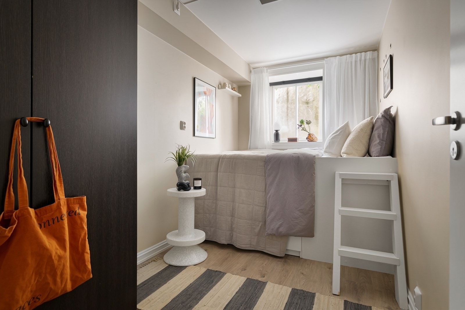 Det femte soverommet, også med plass til seng og garderobe. Galleribilde