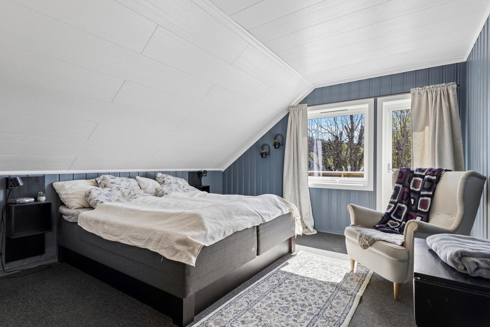 Soverom 1 med egen balkong. Galleribilde
