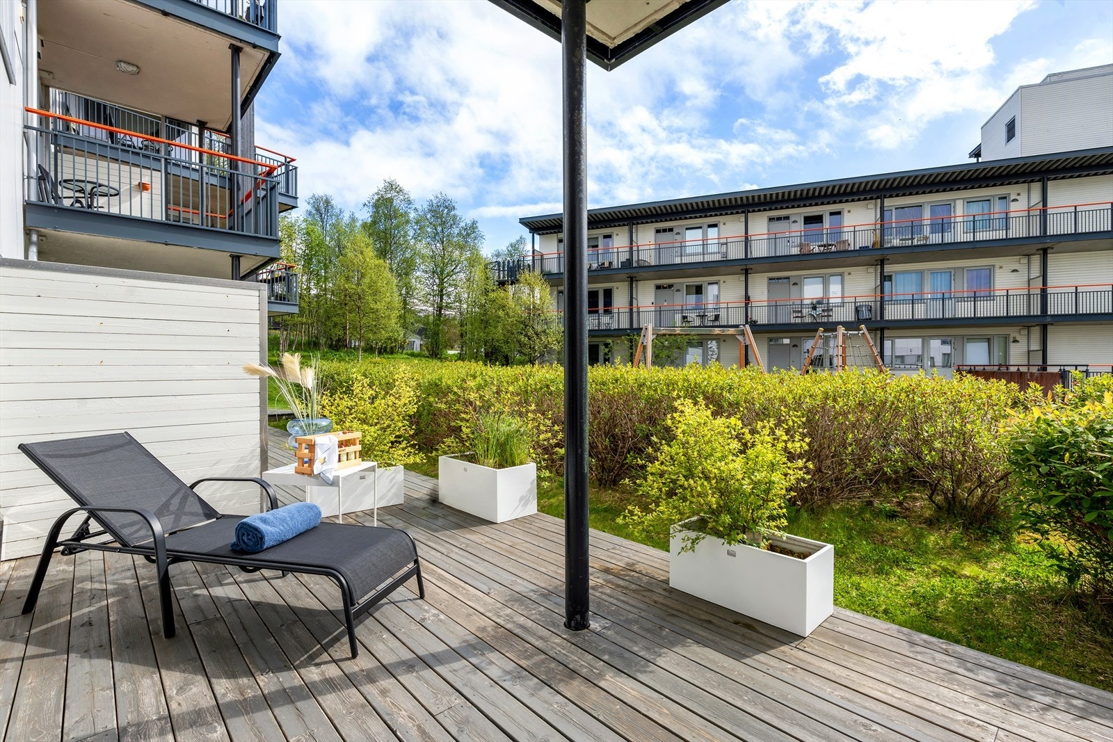 Privat markterrasse med sørvestvendt beliggenhet! Galleribilde