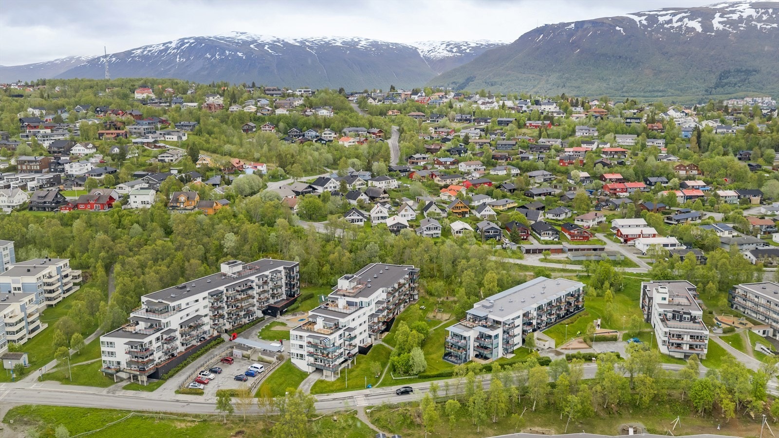 Med lysløypa i umiddelbar nærhet kan du nyte naturen rett utenfor døren! Galleribilde