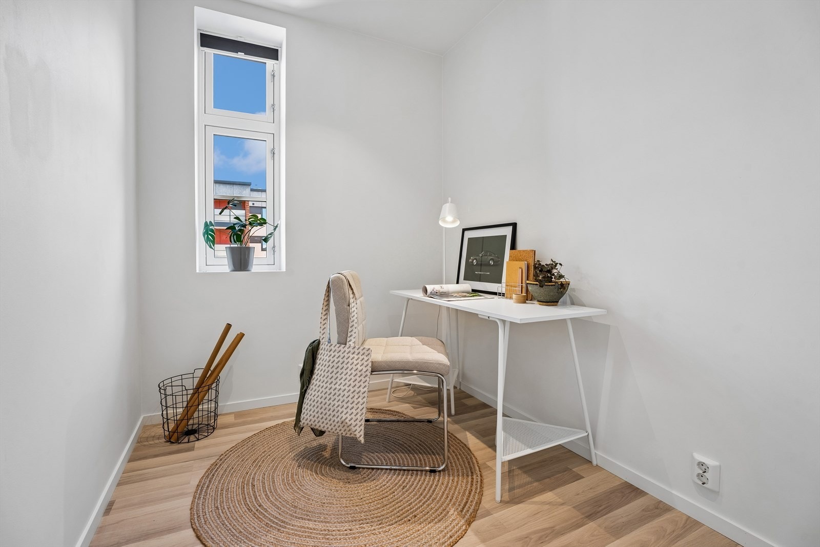 Et rom som i dag er brukt som kontor. Rommet er ikke godkjent til varig opphold. Galleribilde