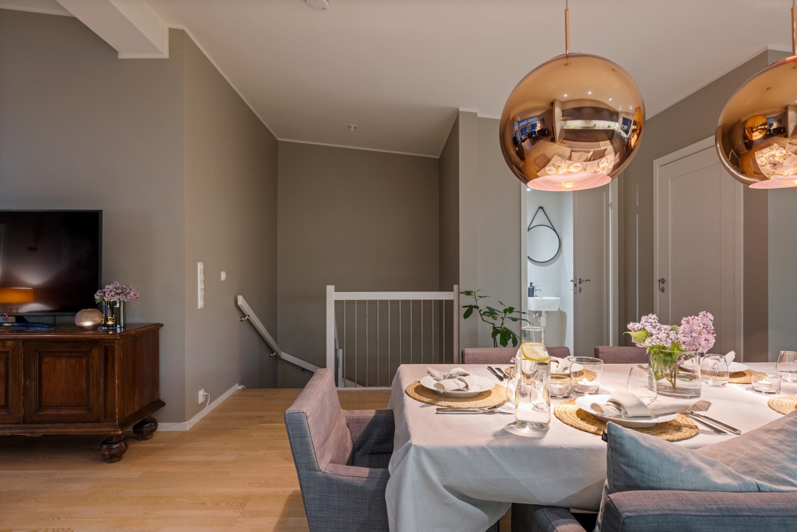 Så tar vi turen ned til boligens entréplan Galleribilde