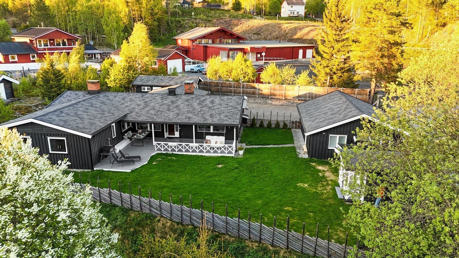 Vi i Eiendomsmegler 1 gleder oss til å se deg på visning. Velkommen. Galleribilde