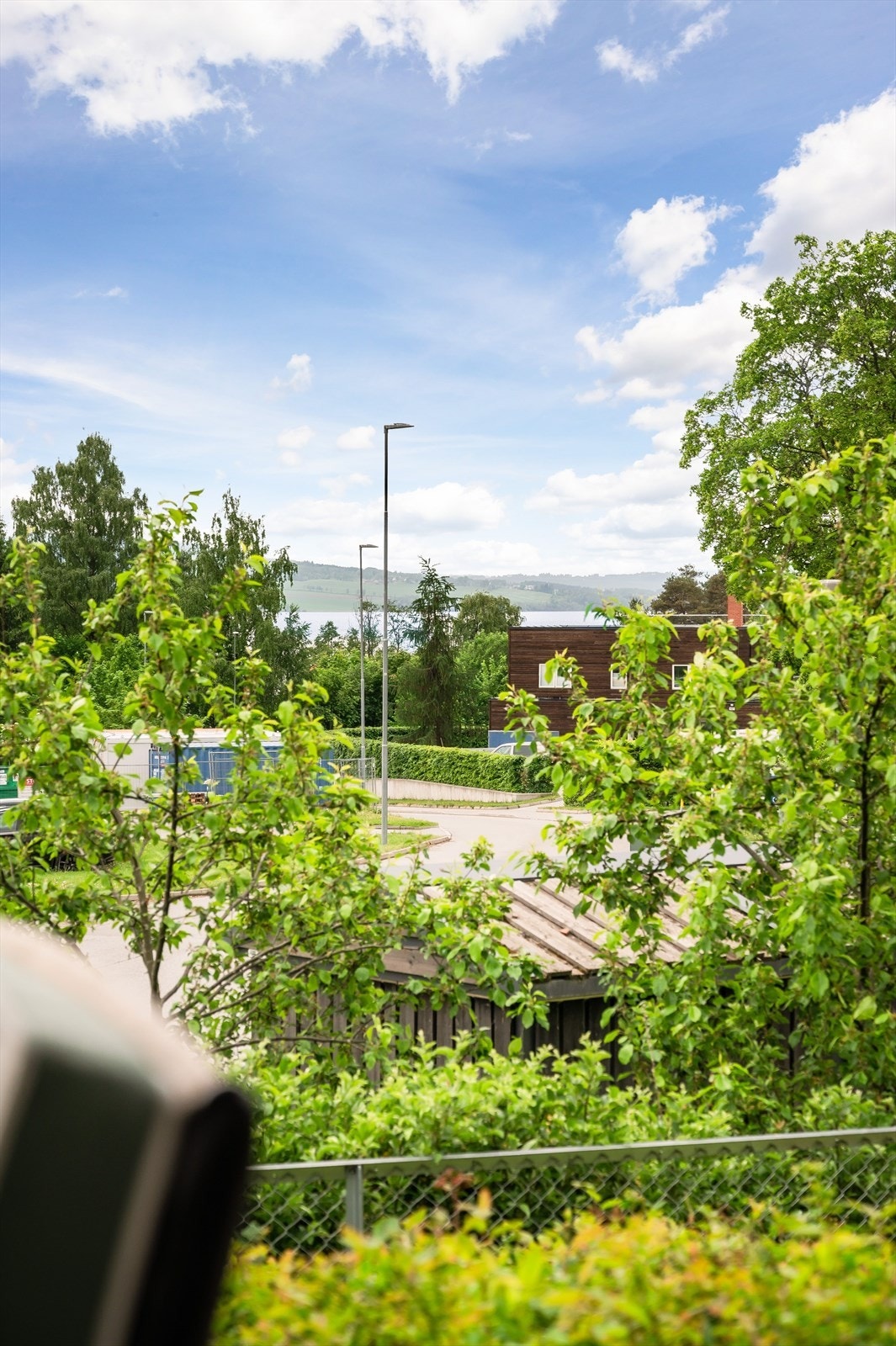 Mjøsutsikt fra terrassen. Galleribilde