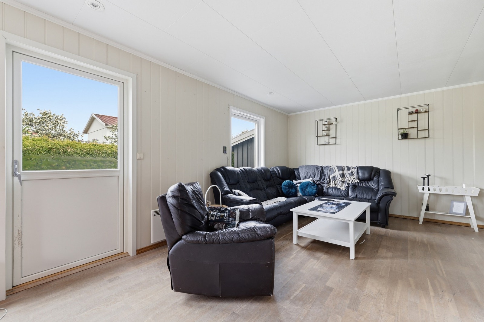 Utgang til terrasse på 63 kvm fra stuen Galleribilde