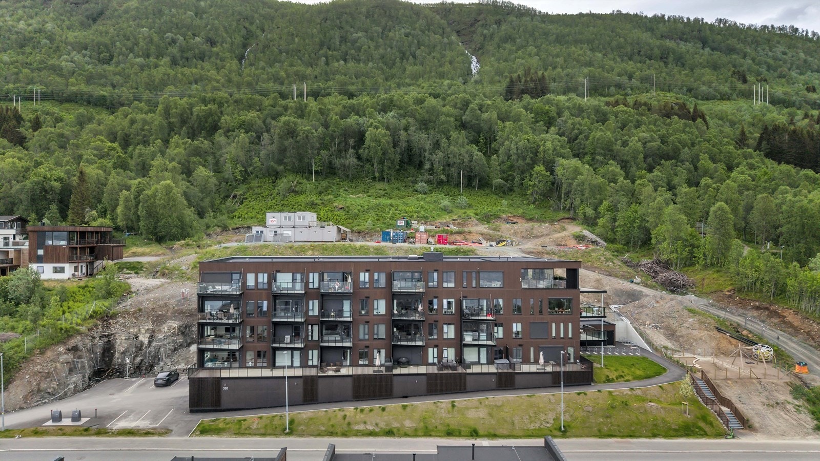 Flotte turmuligheter like i bakkant av bygget Galleribilde