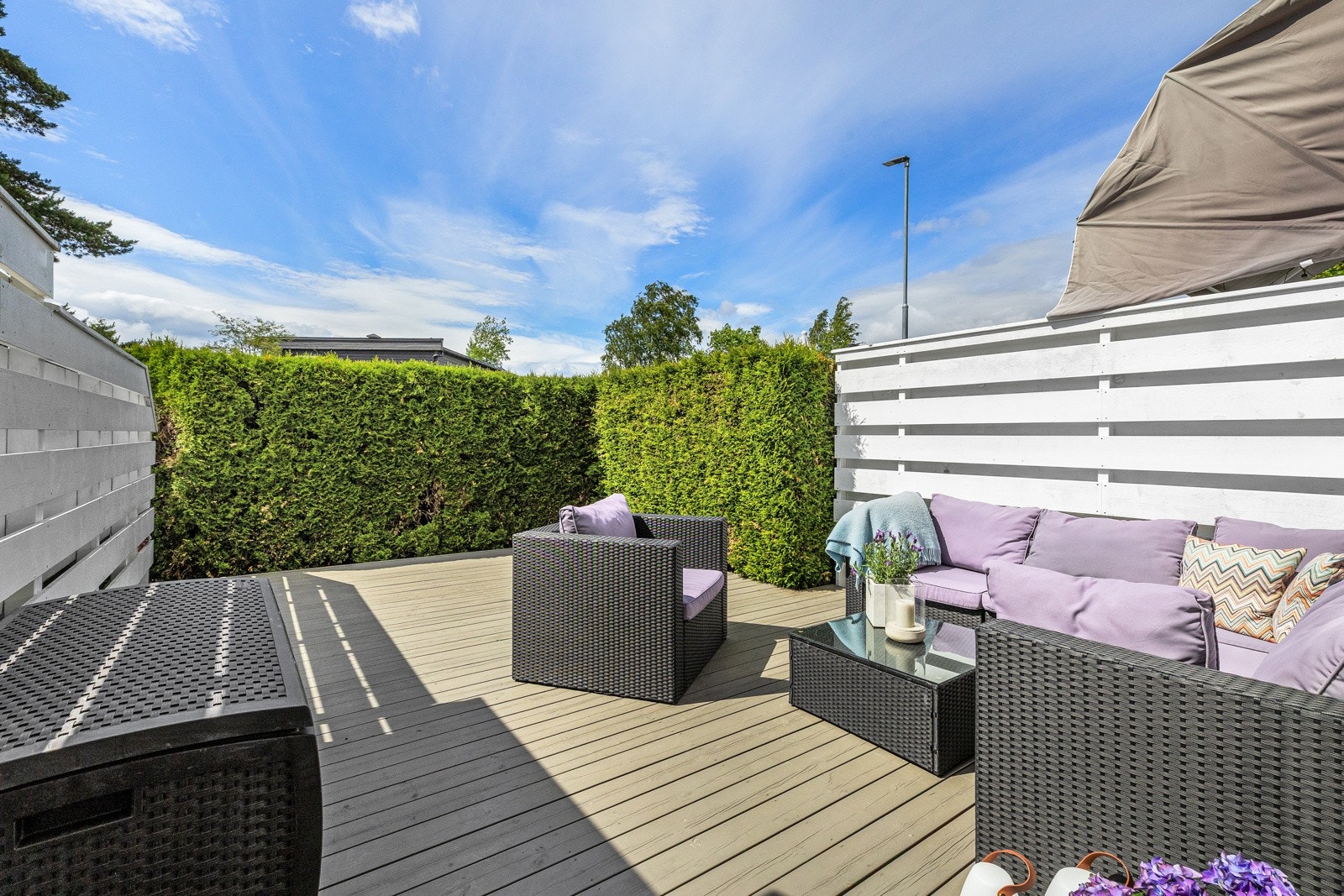 Flott, vestvendt terrasse Galleribilde
