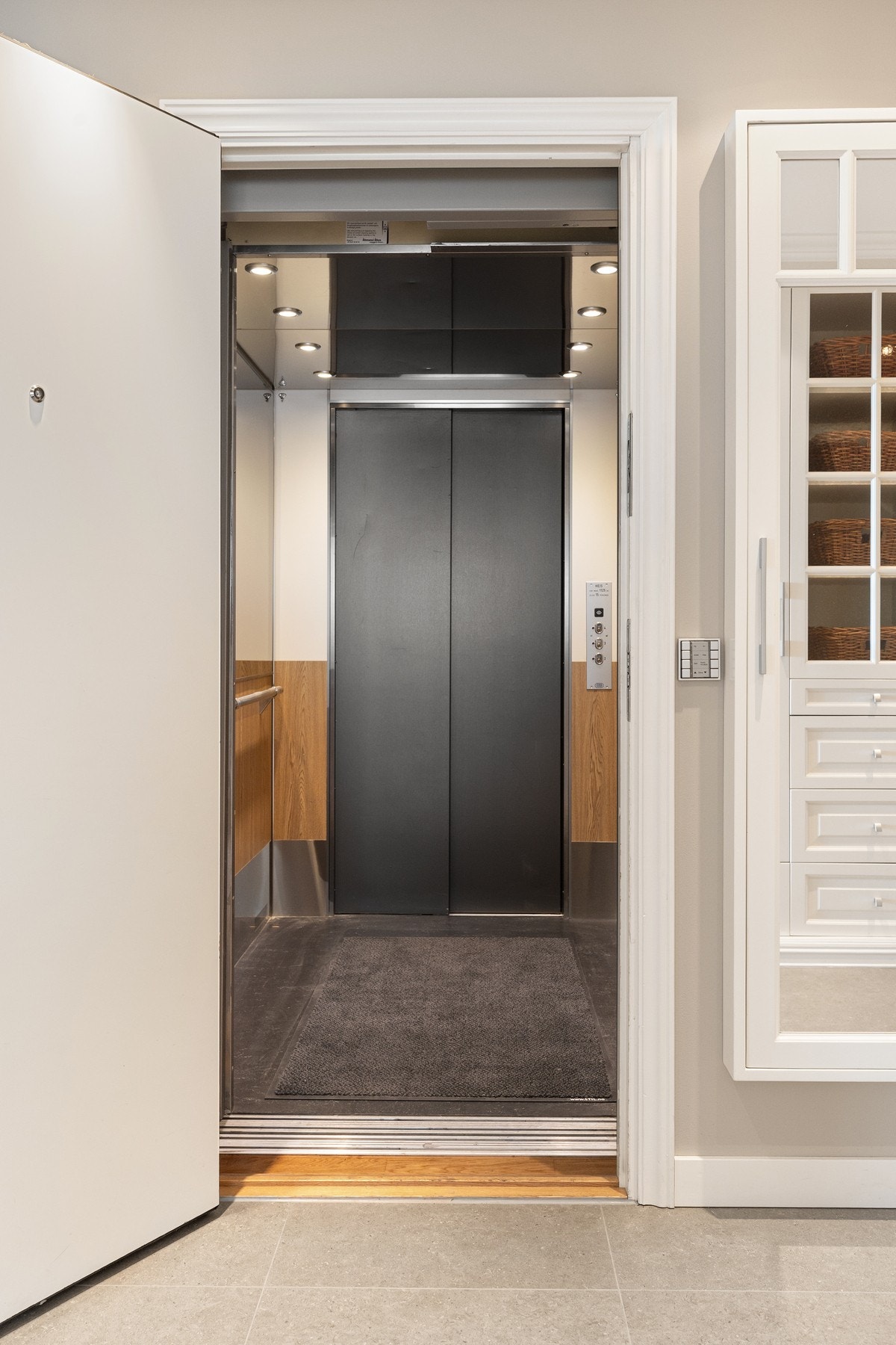 Heis rett inn i leiligheten. Galleribilde