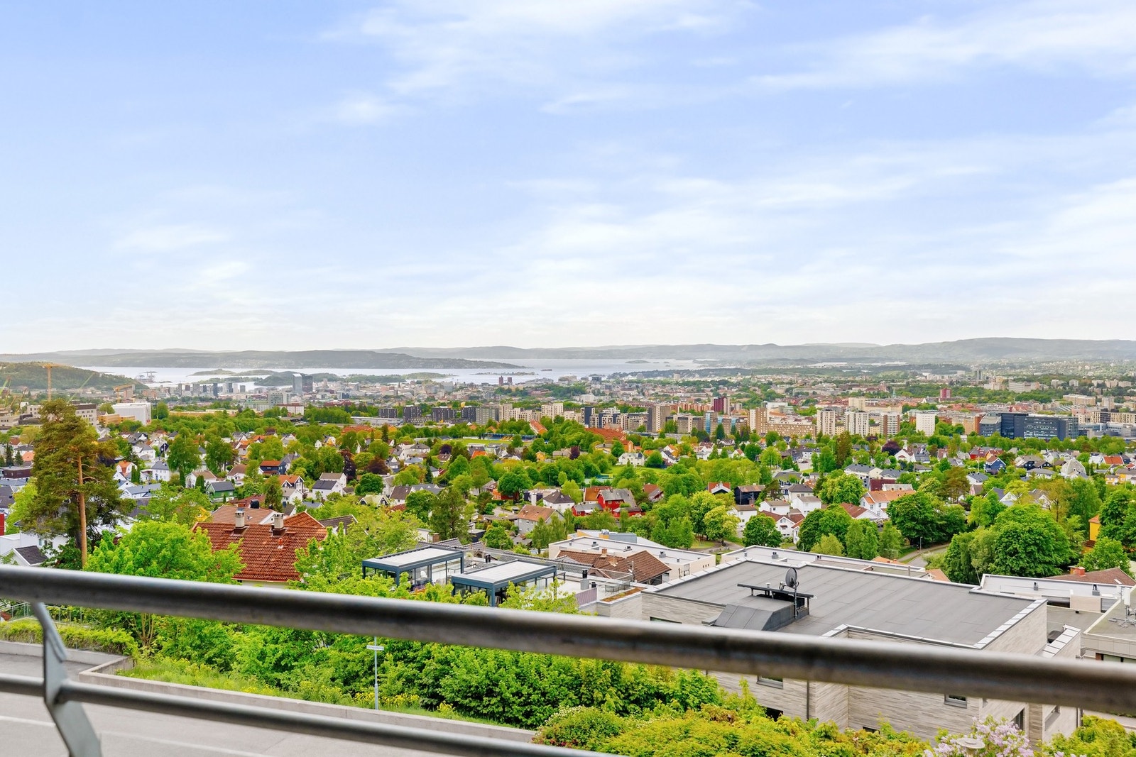 Fritt utsyn over hele Oslo. Utsikten må oppleves. Galleribilde
