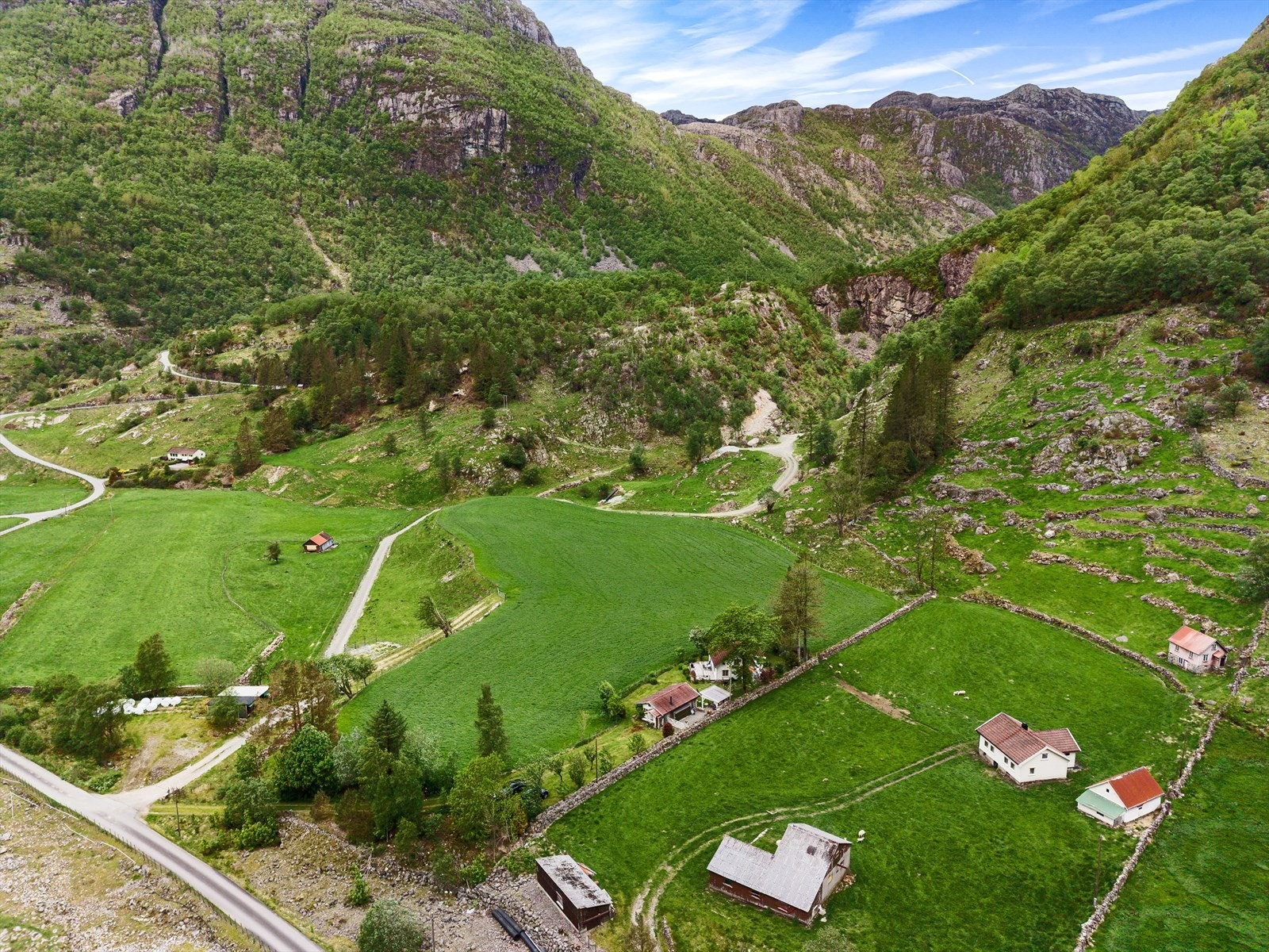 Landlig og fredelig beliggenhet, kun en liten time fra Stavanger. Galleribilde