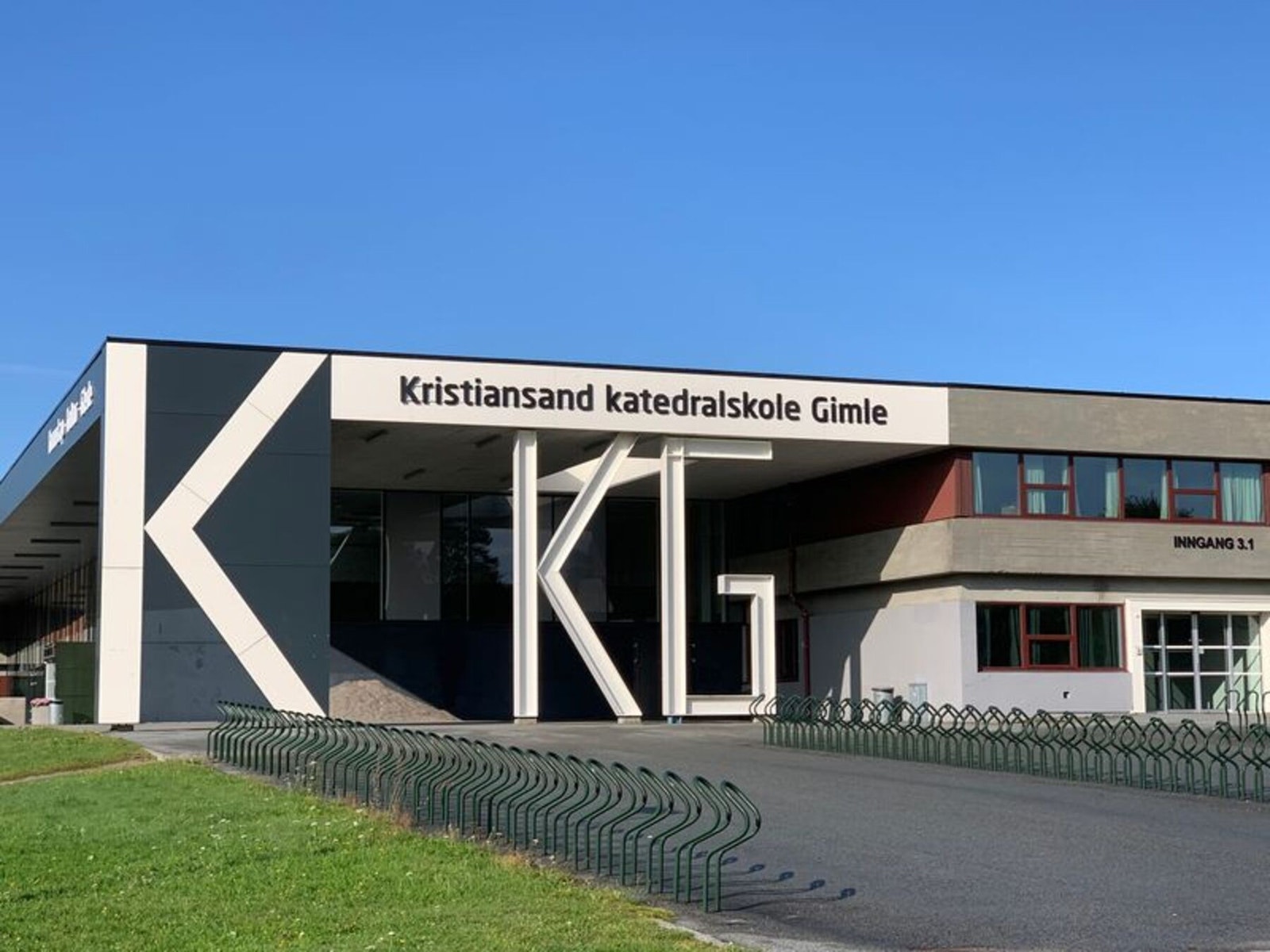 Til videregående skole KKG er det også bare en kort tur på sykkel Galleribilde