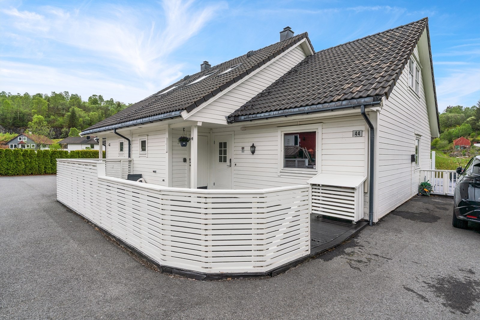 Inngangsparti med terrasse Galleribilde
