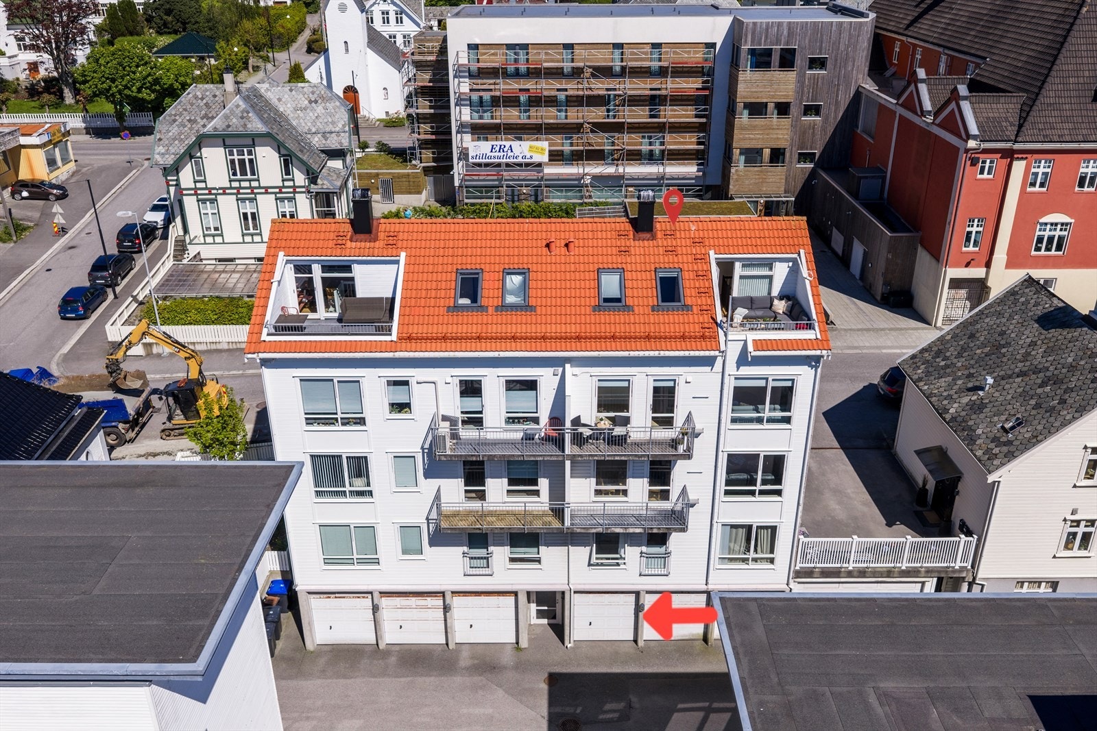 Tilhørende garasjeplass og stor bod i kjeller i bygget Galleribilde