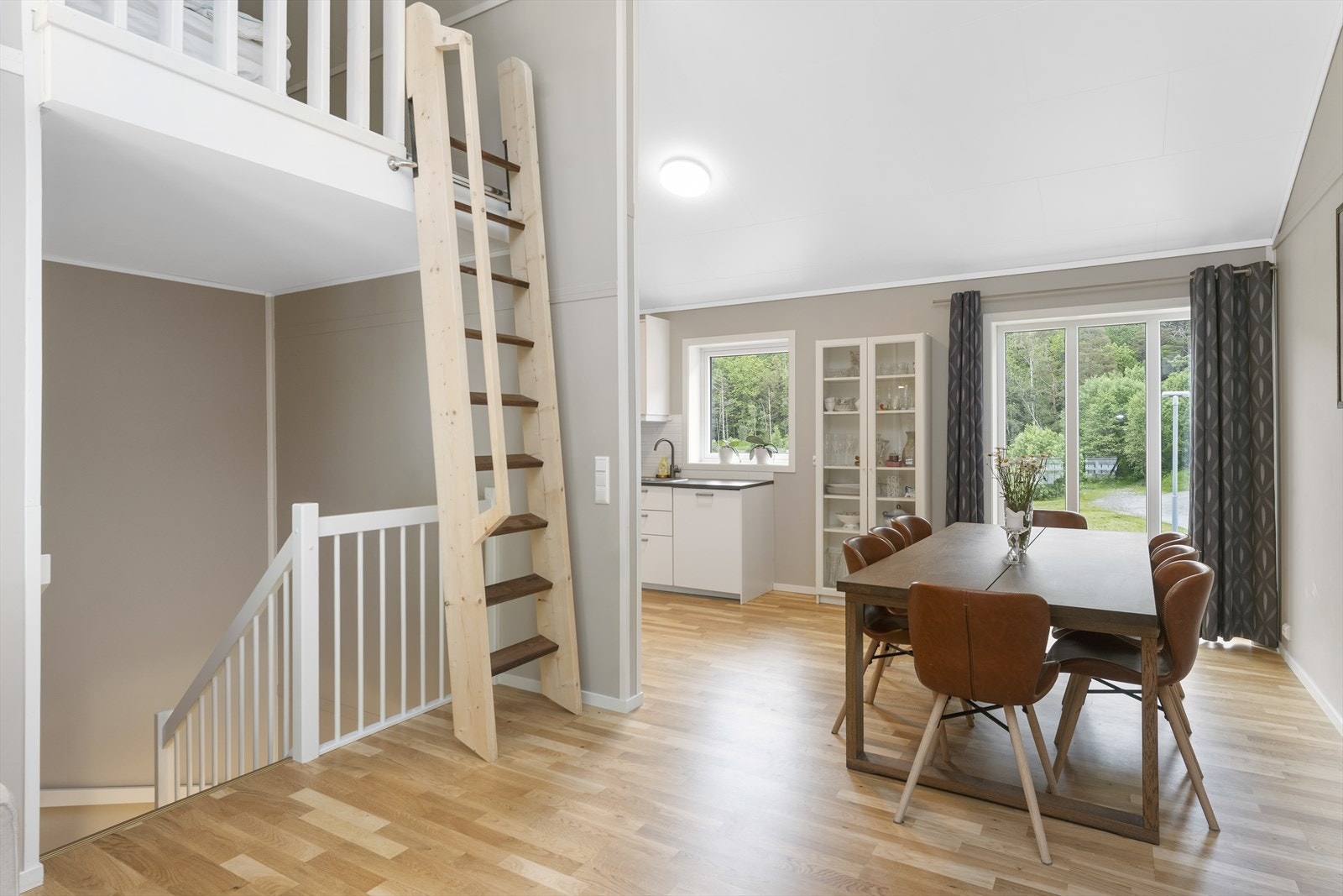 God spiseplass til flere Galleribilde