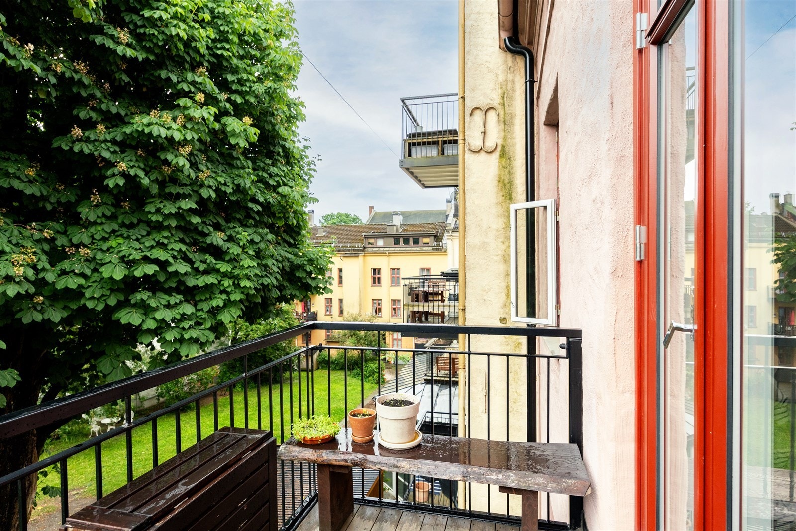 Her kan du nyte morgensolen frem til ca. kl 13/14 sommerstid. Galleribilde