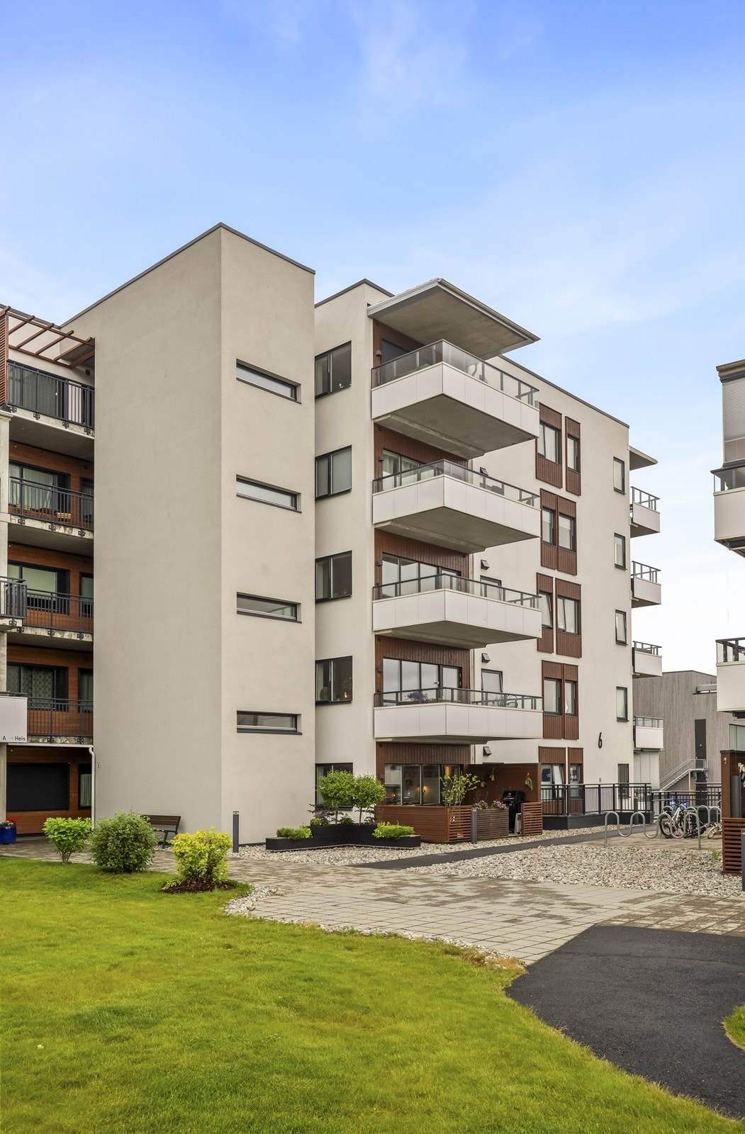 Bygget er en del av et boligsameie med totalt 140 boligseksjoner. Galleribilde