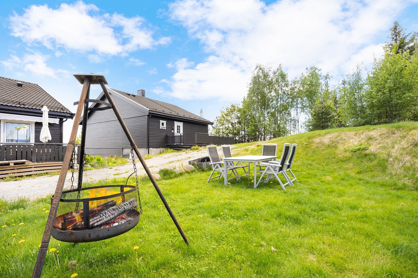 Eiendommen ligger i et etablert og familievennlig nabolag i Flateby. Galleribilde