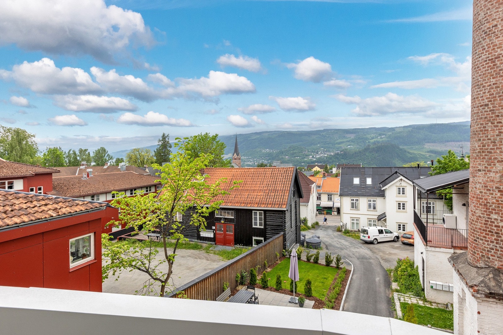Fra leiligheten er det flott utsikt Galleribilde
