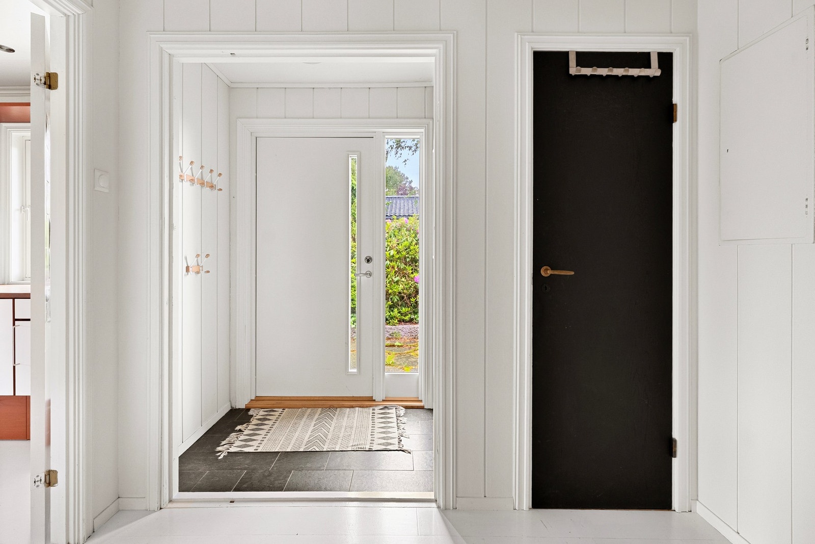 Entré hovedetasje. Galleribilde