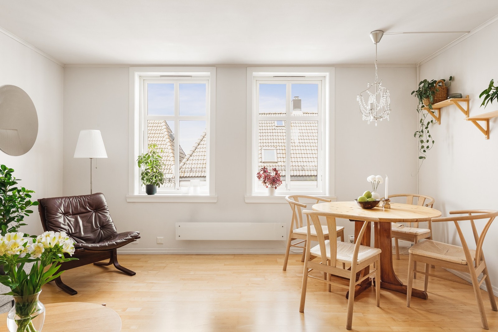 Her ser man utover Sandviken`s koselige gater. Galleribilde