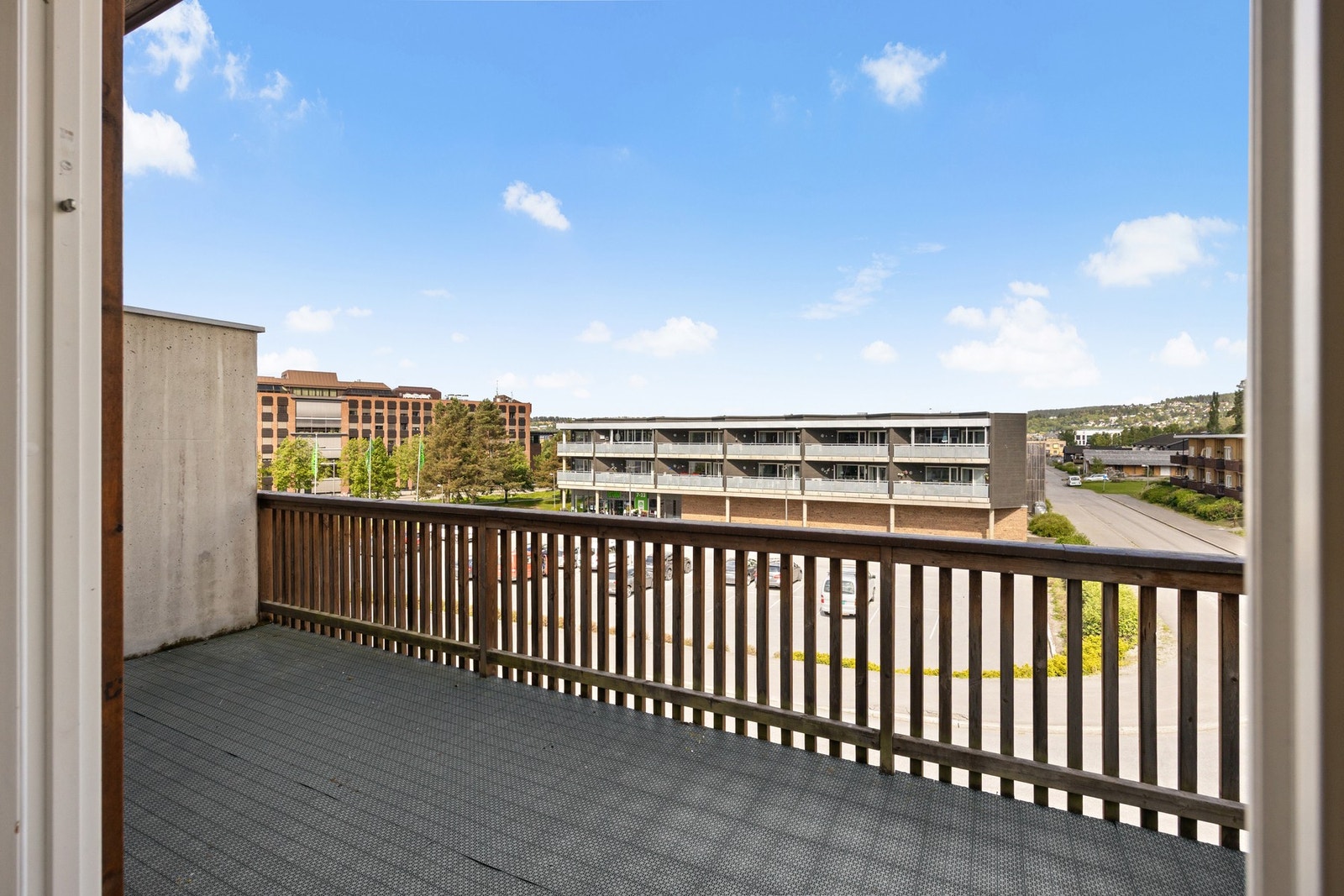 Fra stuen er det utgang til terrasse Galleribilde