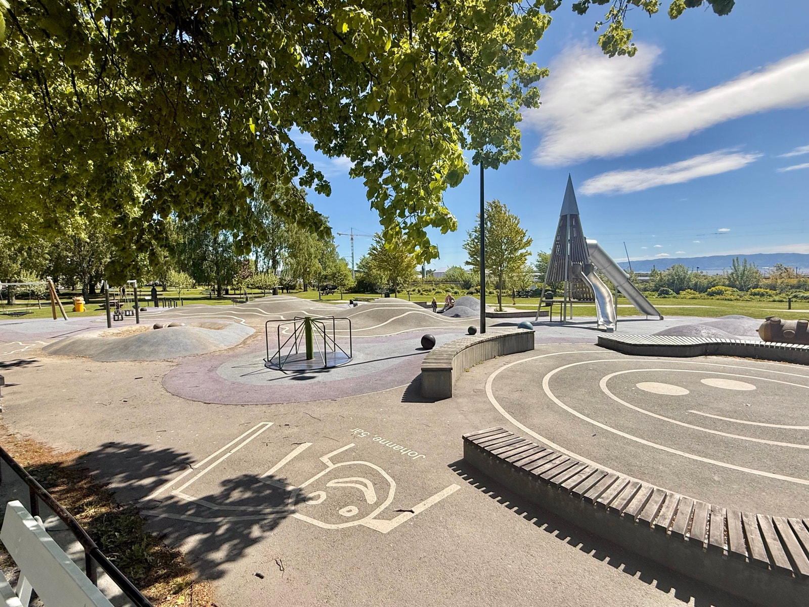 Fin lekepark midt i Hamar sentrum Galleribilde