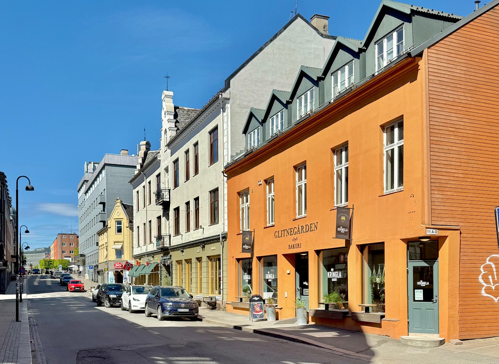Ta turen innom Kringla på Hamar –Her blir du møtt med en duft av nystekt brød, ferske kanelboller og fristende bakevarer. Galleribilde