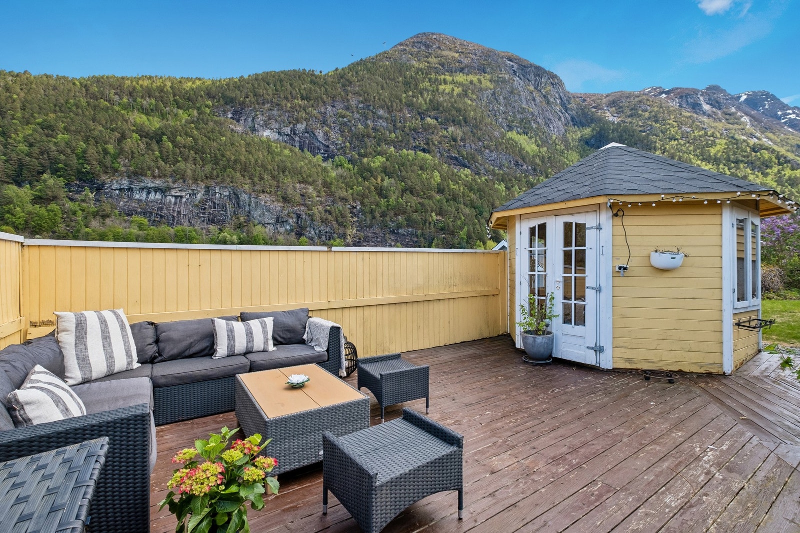 Terrasse. Galleribilde