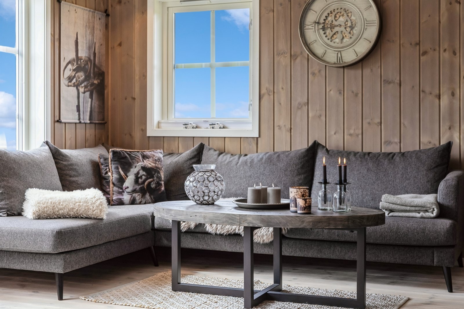 Gjennomført materialvalg og en helhetlig stil preger hytta. Galleribilde