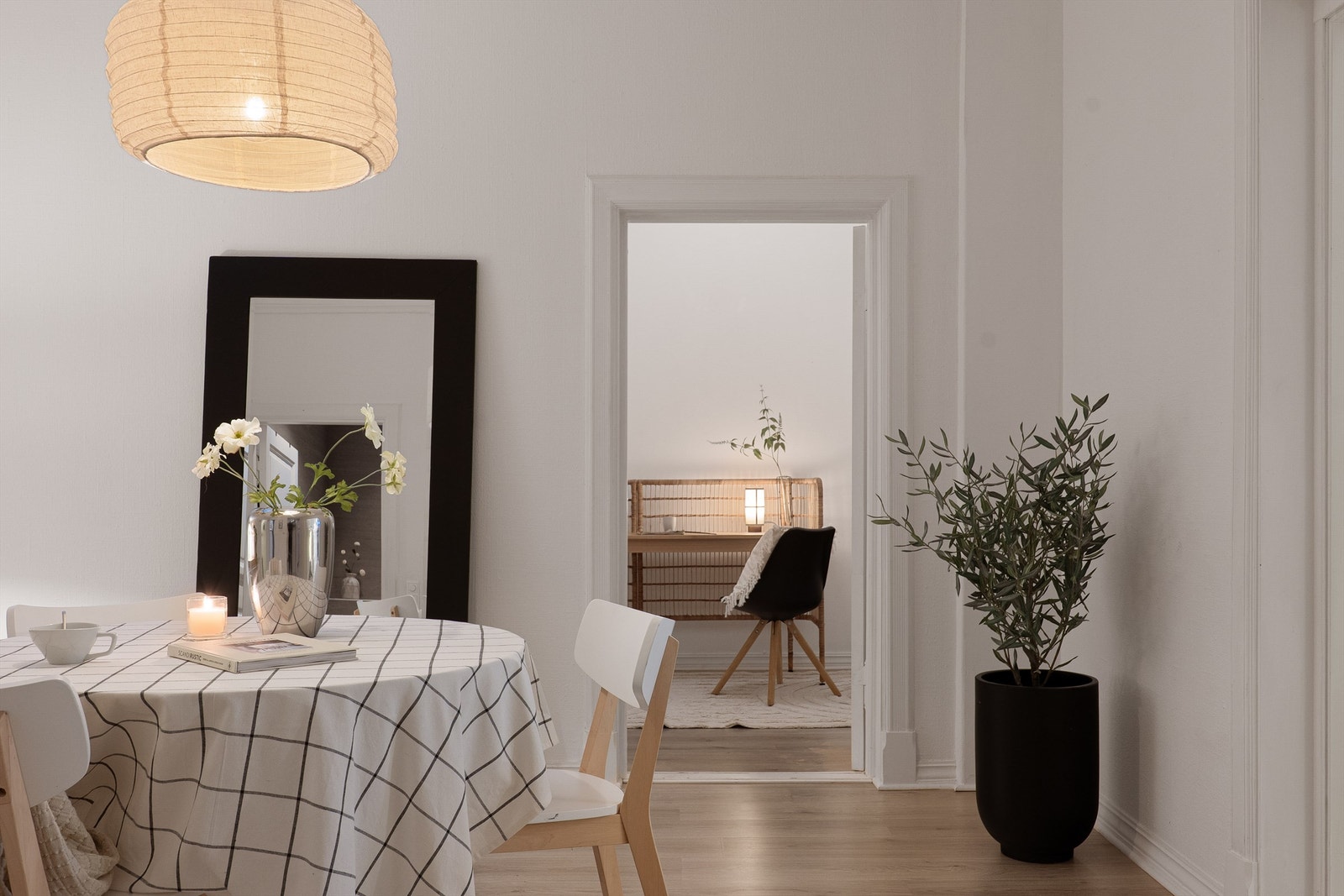 I boden tilknyttet spisestuen kan stort og smått oppbevares lett tilgjengelig. Galleribilde