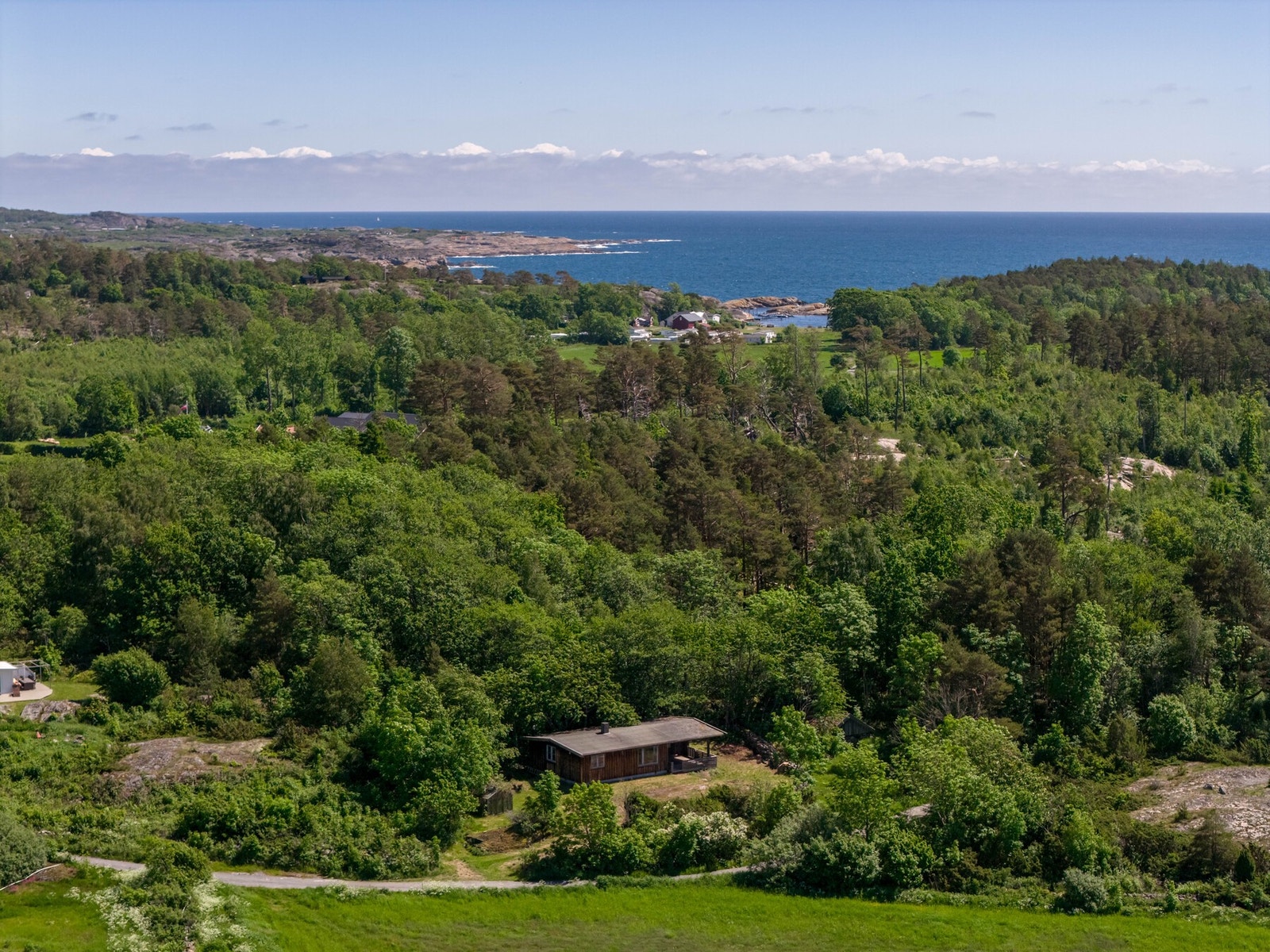 Her befinner man seg i usjenerte og rolige omgivelser, med fantastisk natur som nærmeste nabo. Galleribilde