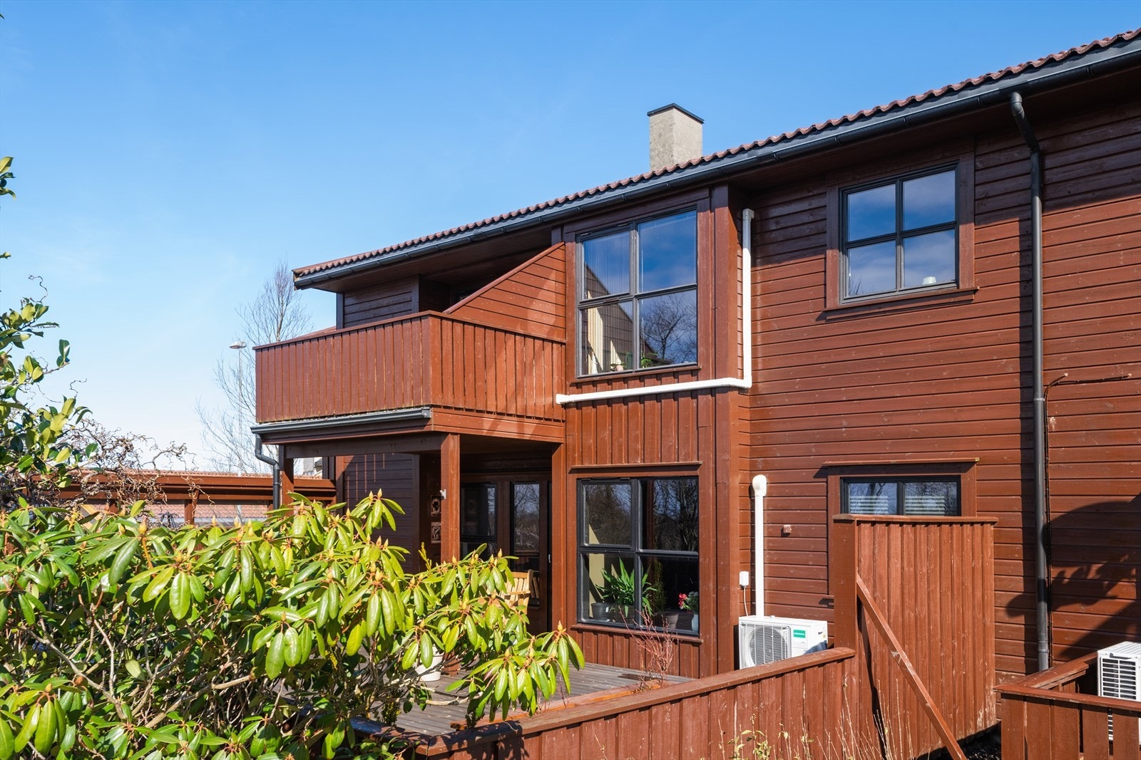 Eiendommen ligger i et etablert og barnevennlig boligområde på Varhaug. Galleribilde