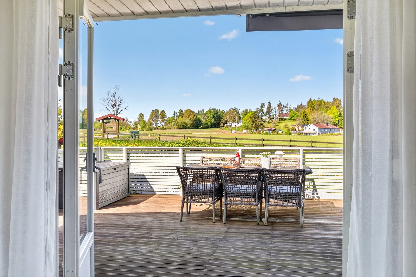 Ut på sto deilig terrasse Galleribilde