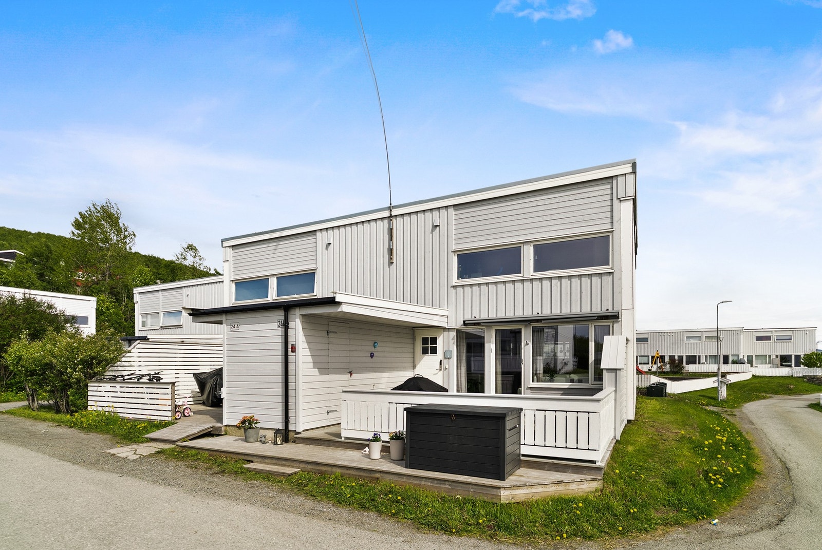Boligen ligger i rolig og populært område på Hunstad. Galleribilde