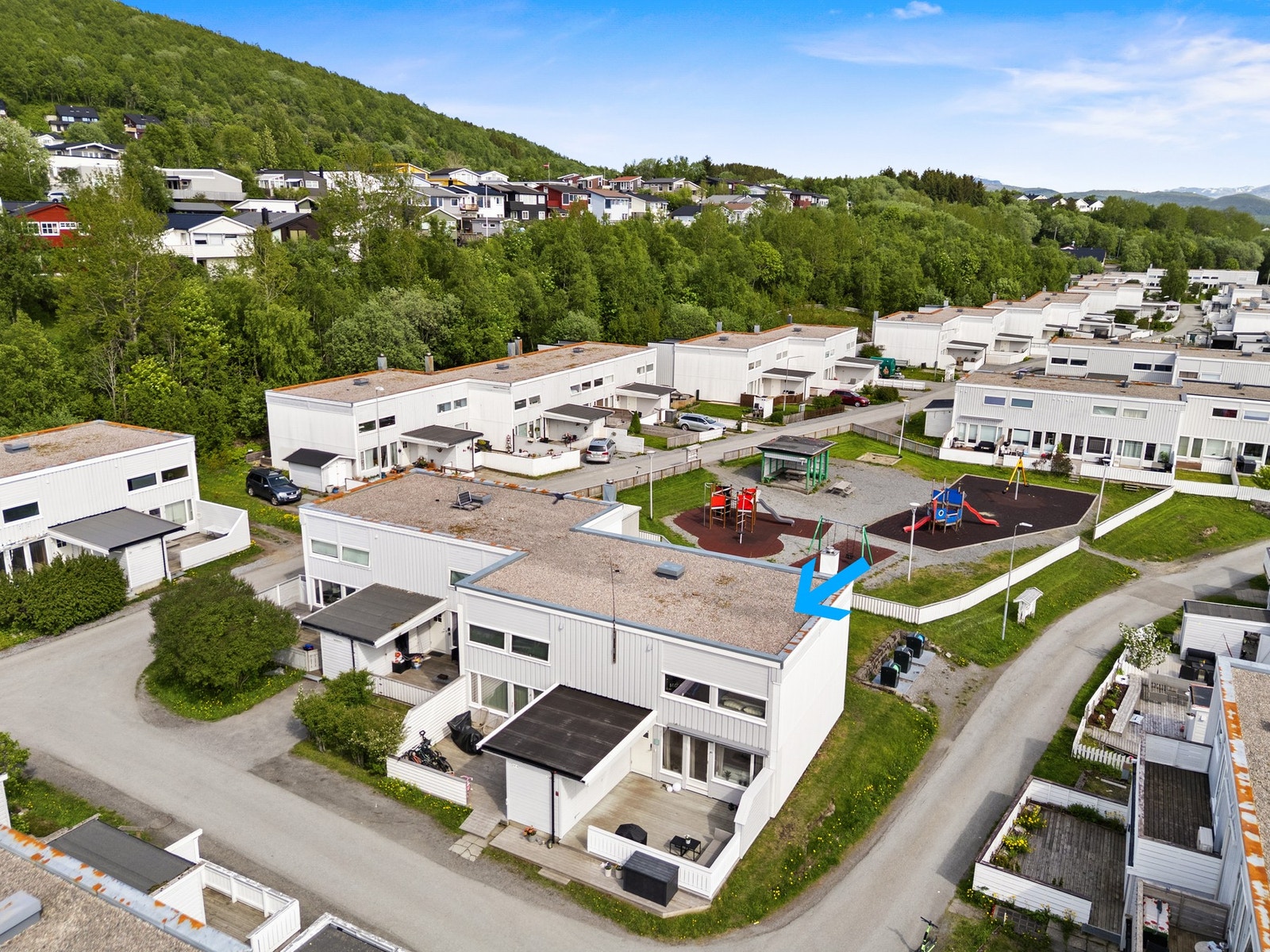 Velkommen til Galnåsmyra 24 B! Flott enderekkehus med god beliggenhet i rolig og barnevennlig område. Foto: LEEL Media Galleribilde