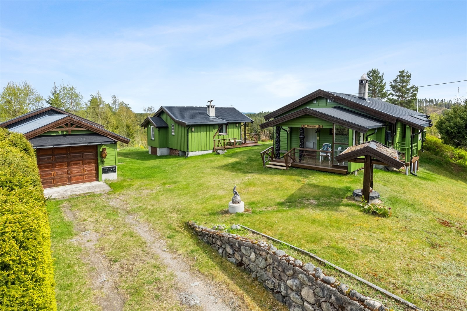 Velkommen inn på dette koselige tunet! Galleribilde