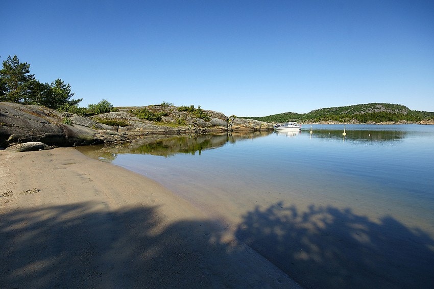 Stranden i Barkevik er helt fantastisk og ligger relativt lunt og fint til Galleribilde
