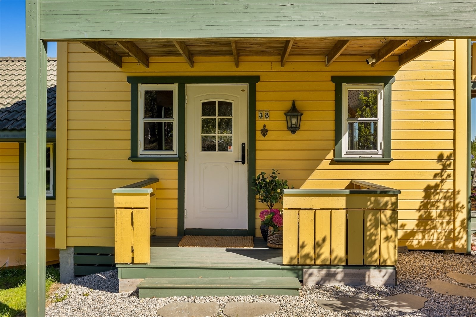 Overbygget inngangsparti. Galleribilde