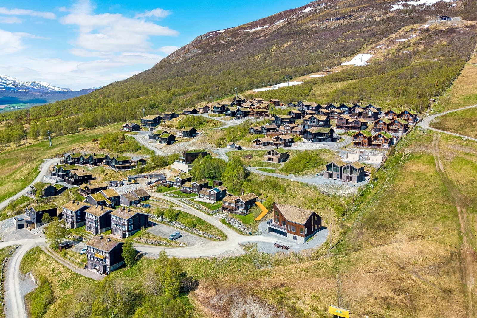 Hytta fremstår innholdsrik og påkostet med gjennomgående kvaliteter i alle ledd. Galleribilde