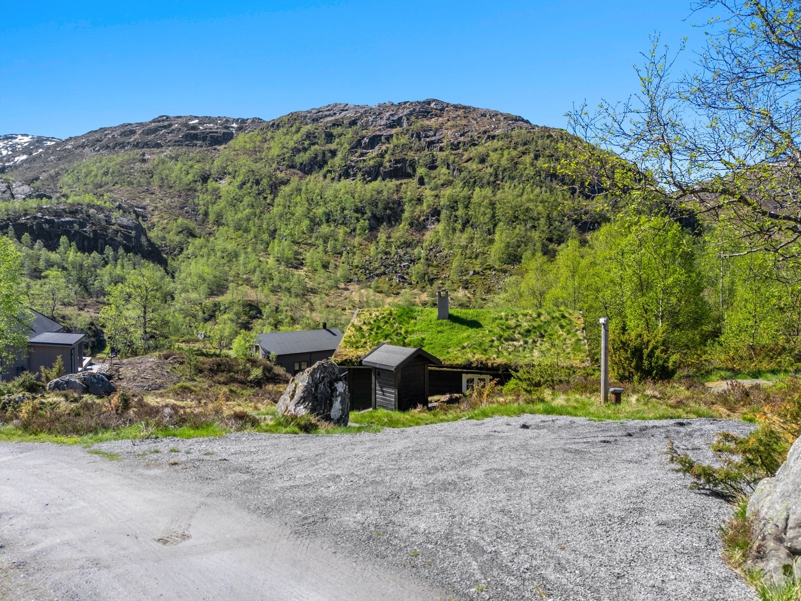 Området byr på flott natur og turmuligheter rett utenfor døren. Galleribilde
