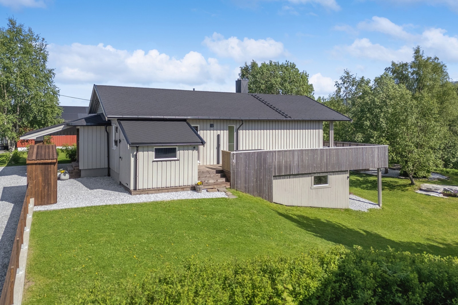 I tillegg til boligen er det en redskapsbod på 6 m² fra 2023 Galleribilde