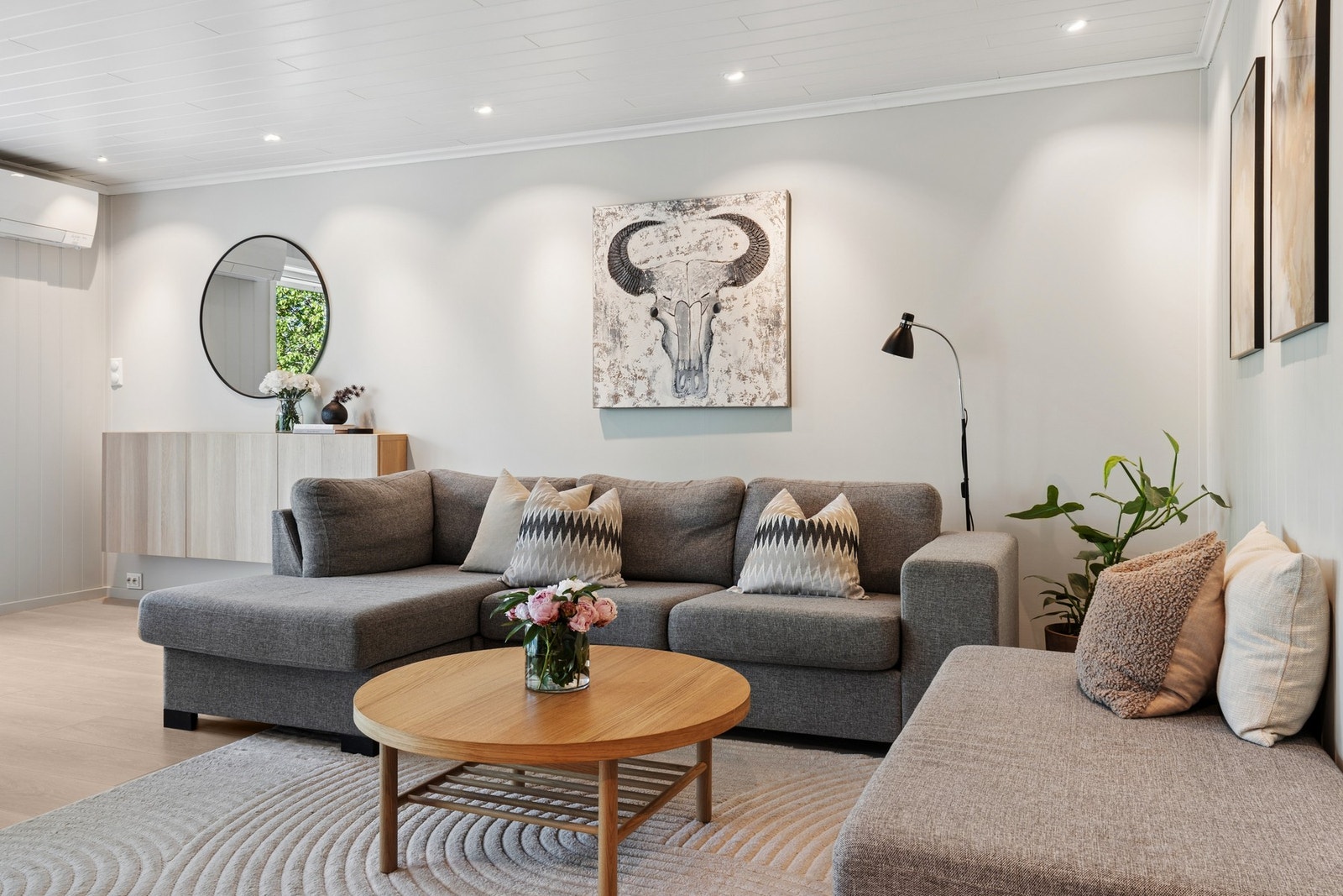 Store deler av huset fikk nye gulv med varmefolie i 2020 Galleribilde