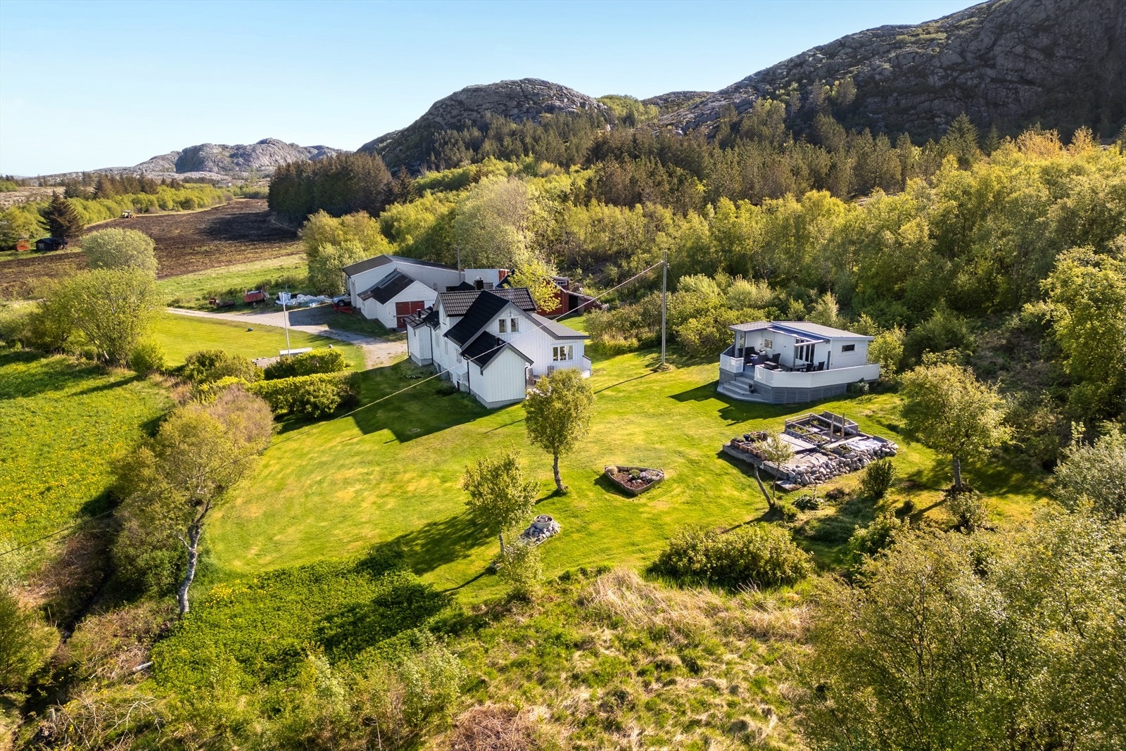Aktiv eiendomsmegling ved Anniken E Waagø har gleden av å presentere Fjukstadveien 210, foto Jimmy Seo Galleribilde