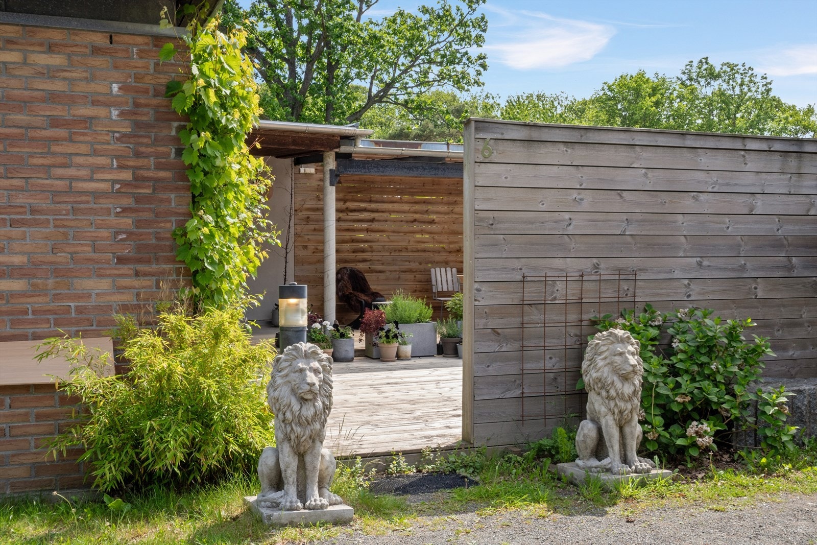 En skjermet og hyggelig uteplass. Galleribilde