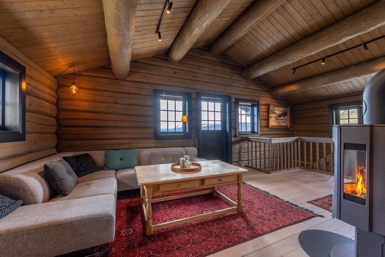 Legg merke til den gode takhøyden. Galleribilde