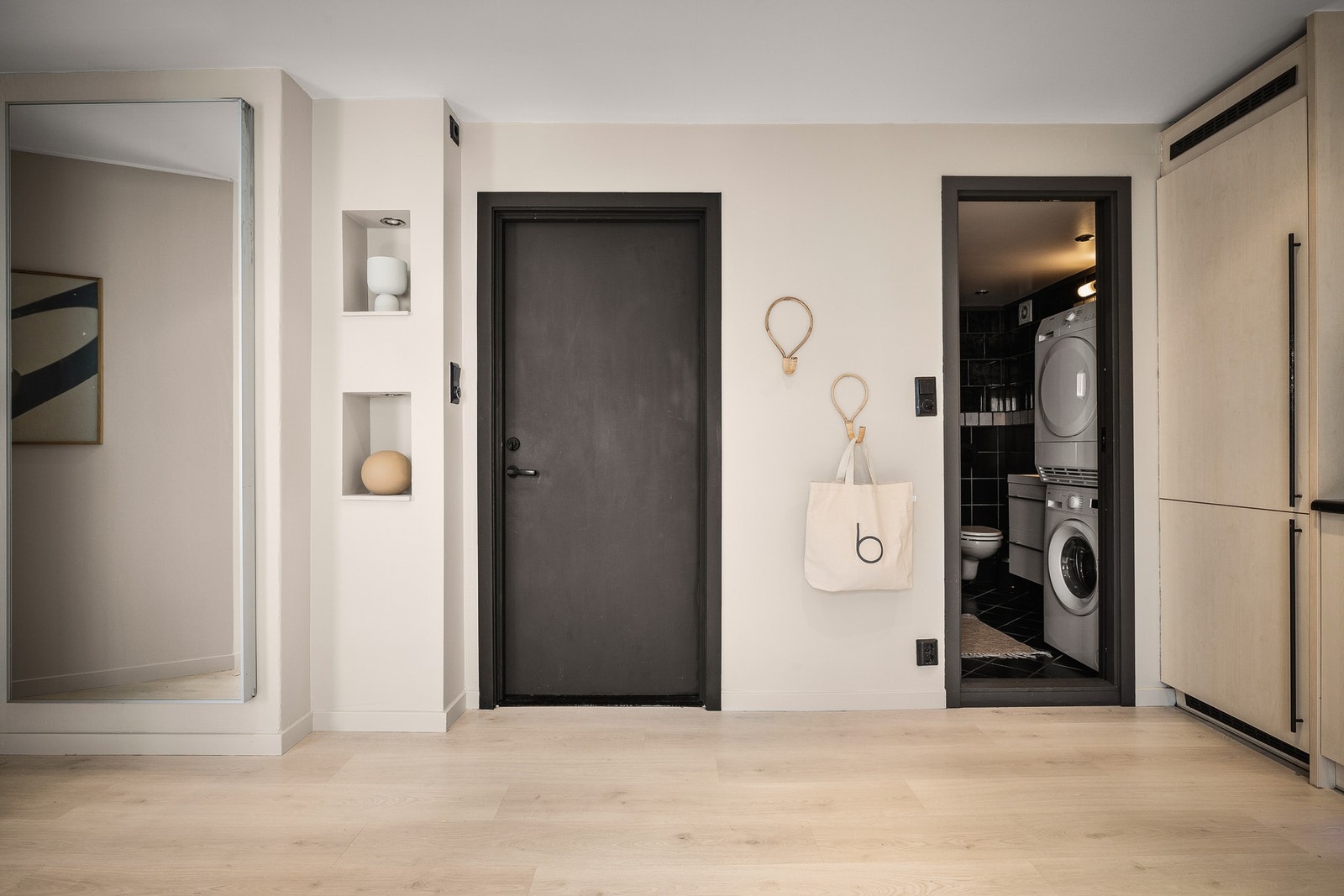 Badet ligger på motsatt side av soverommene Galleribilde