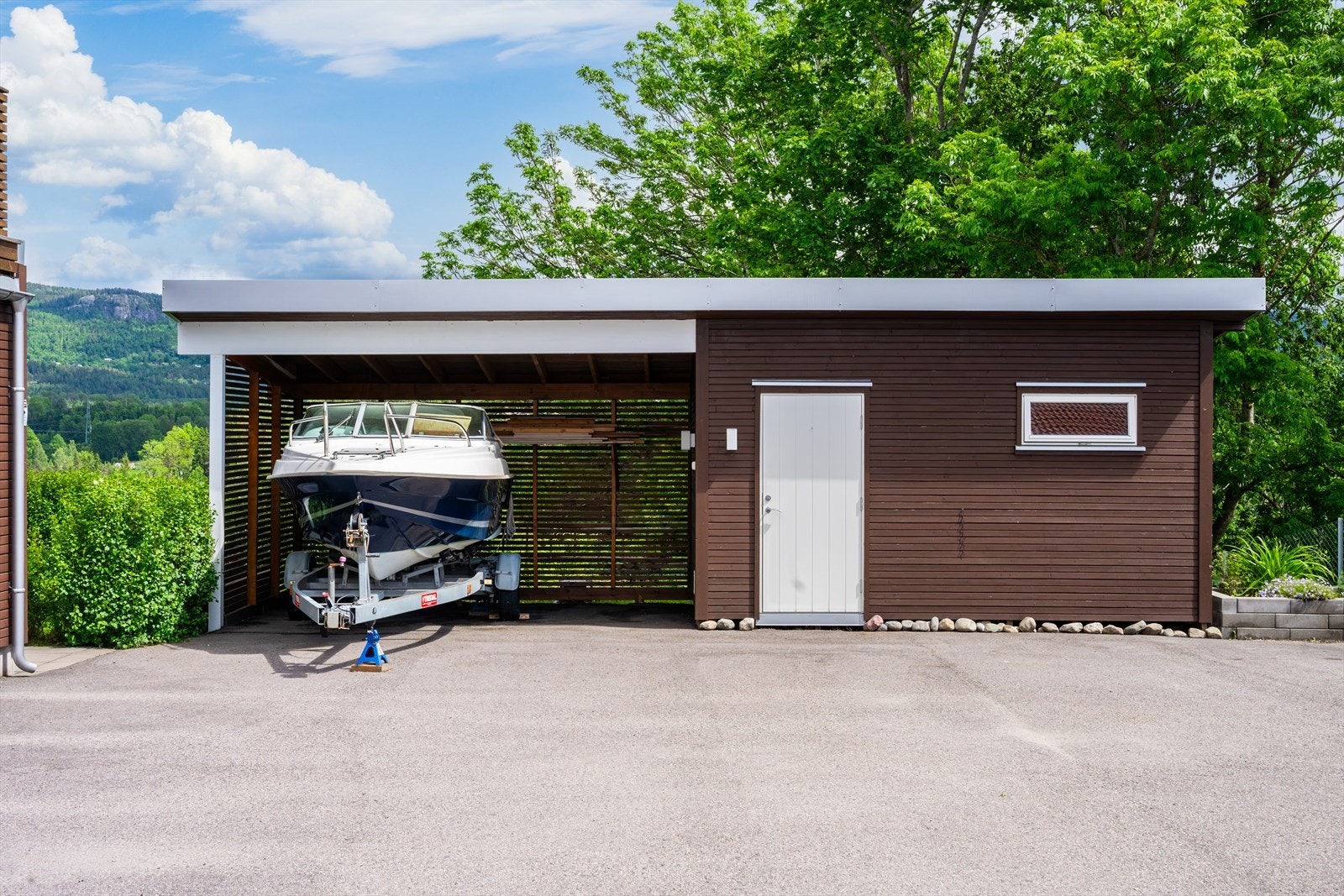 Frittstående bod og carport Galleribilde