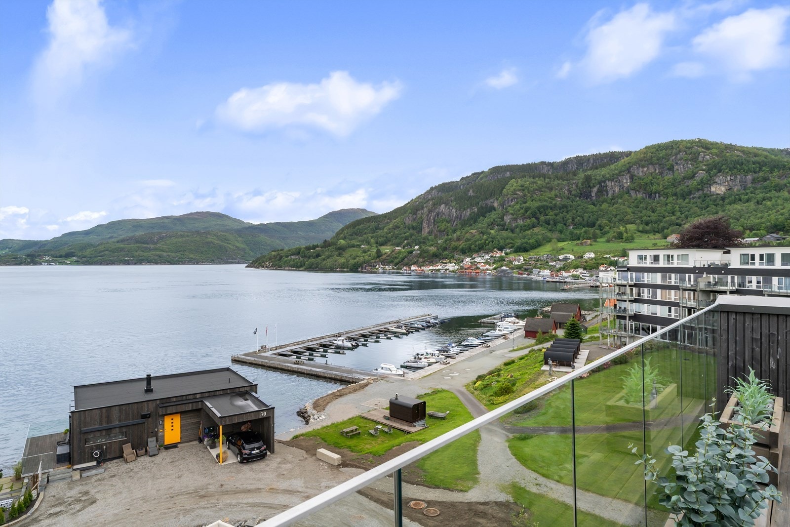 Dagligvarebutikker som Coop Extra ligger kun en kort spasertur unna. Galleribilde